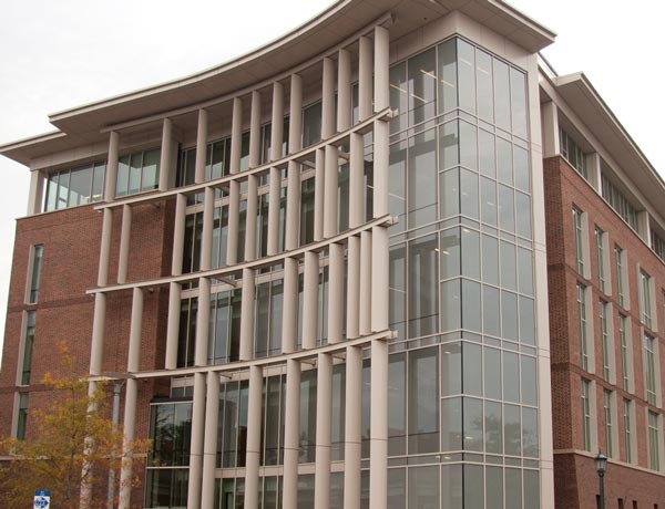 High-Tech Building for High-Tech Research