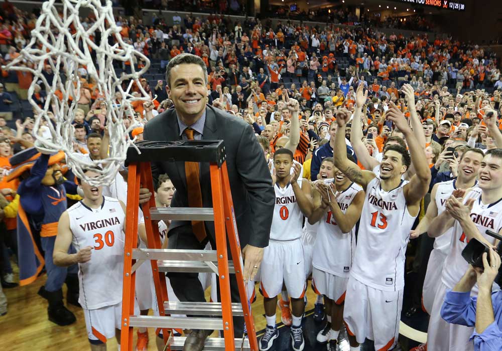 Tony Bennett cutting down nets