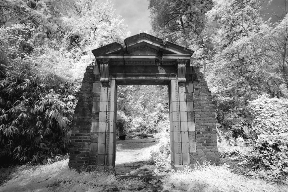 Infrared photo of the doorway in the Dell