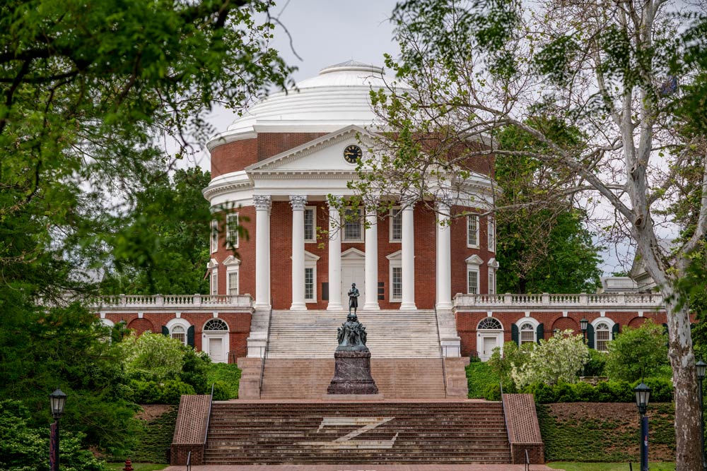 Rotunda and Jefferson statue