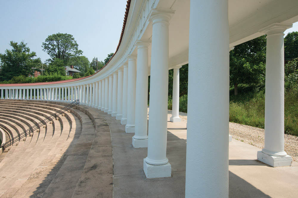 UVA Colonnades