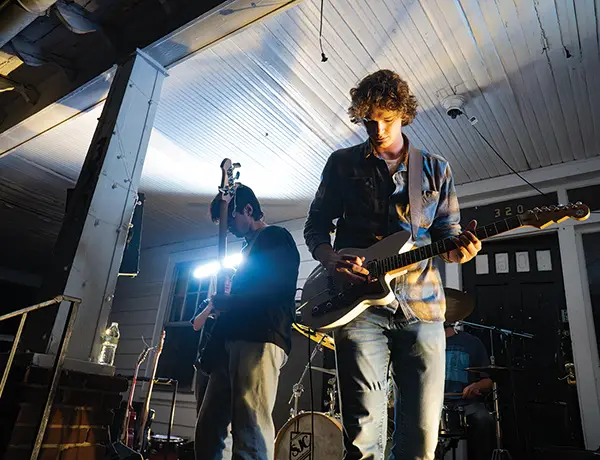 Old music, new crowds: UVA’s cover band scene