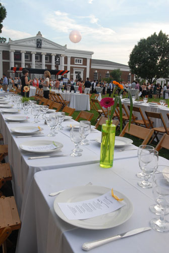 Beautiful setting for Reunions dinner