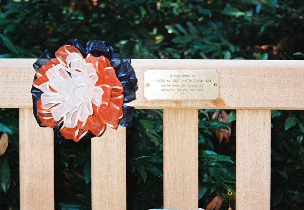 Dobie bench: Memorial bench for Elizabeth Hafter (Col '06)