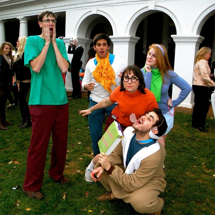 Scooby & friends attend Trick or Treating on the Lawn